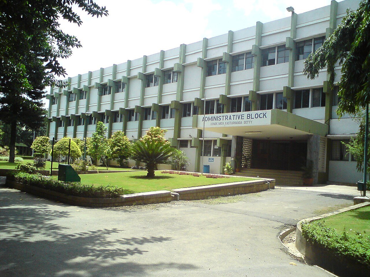 The administration block at R.V. College of Engineering, Bengaluru